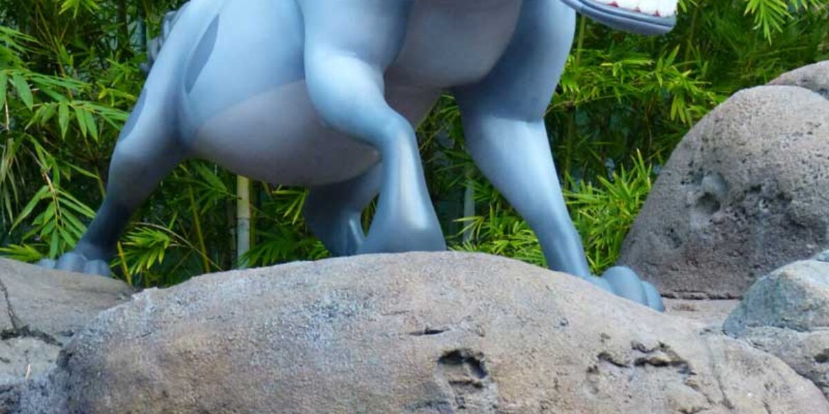 Disney's Art of Animation Resort - The Lion King Courtyard - Banzai Statue