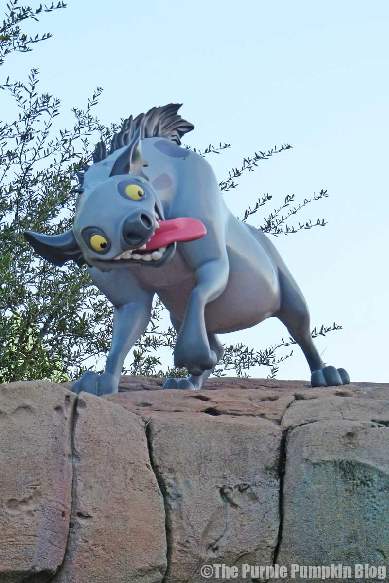 Disney's Art of Animation Resort - The Lion King Courtyard - Ed Statue