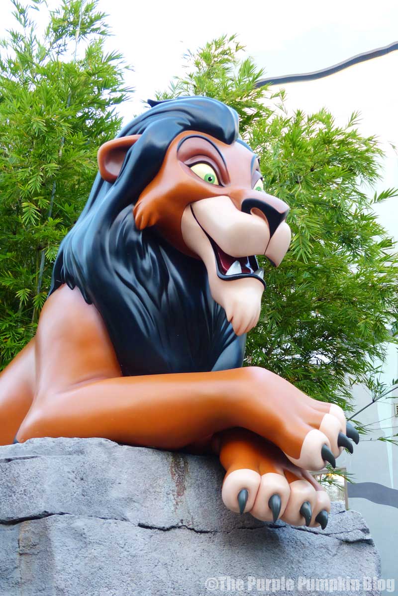 Disney's Art of Animation Resort - The Lion King Courtyard - Scar Statue