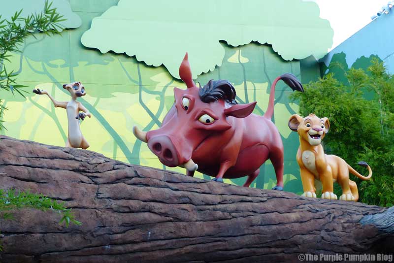 Disney's Art of Animation Resort - The Lion King Courtyard - Timone, Pumba & Simba Statues