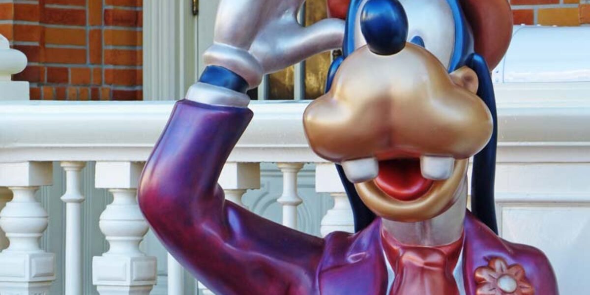 Magic Kingdom - Goofy Statue